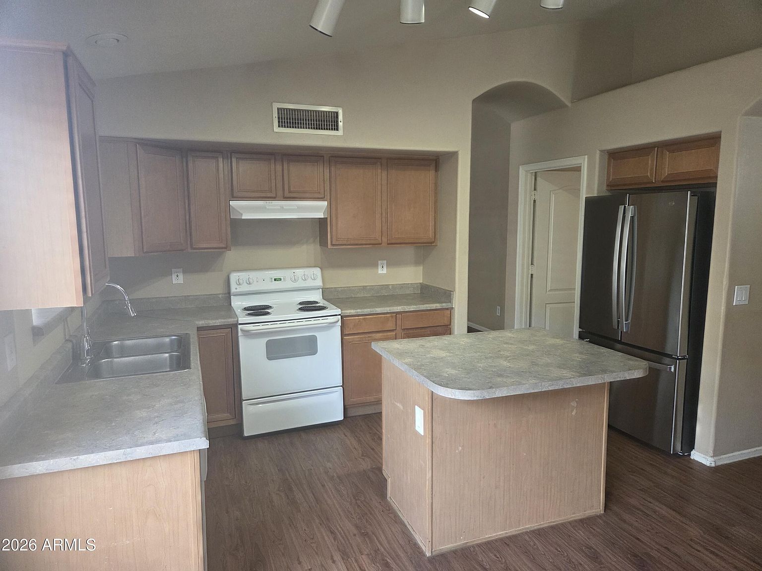 2444 W Blue Sky Dr Phoenix, AZ 85085 photo 4