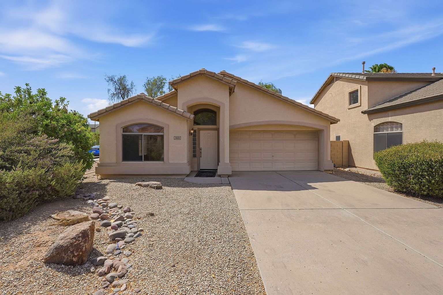 2403 W White Feather Ln Phoenix, AZ 85085 photo 3
