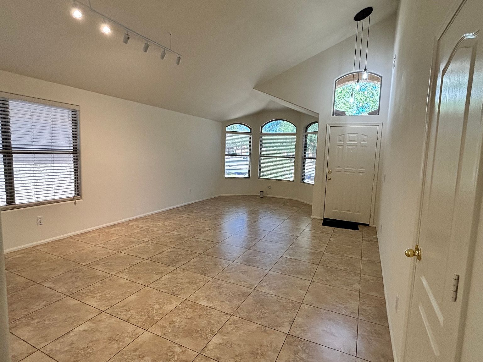 20901 N 37th Way photo 3