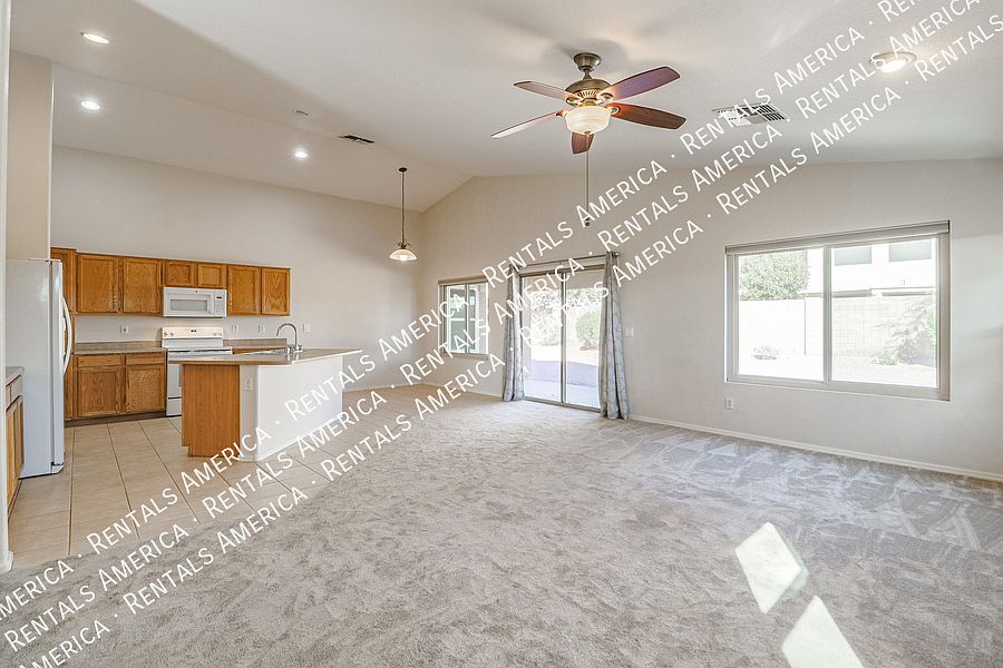 10464 E Jan Cir photo 5