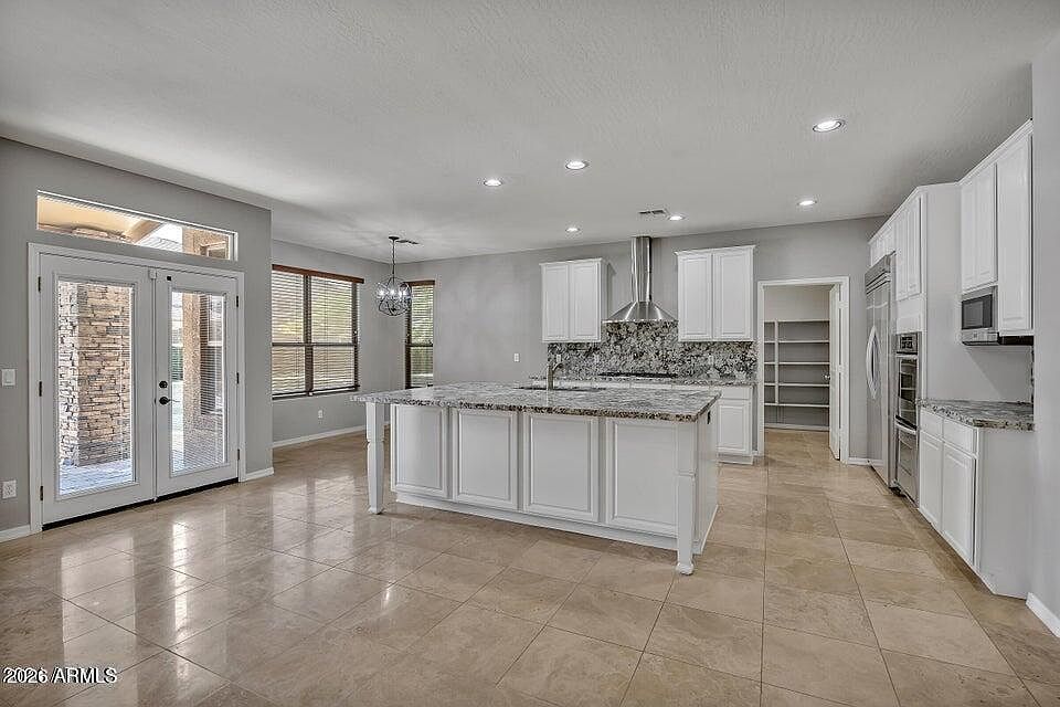 2717 E Teakwood Pl photo 4