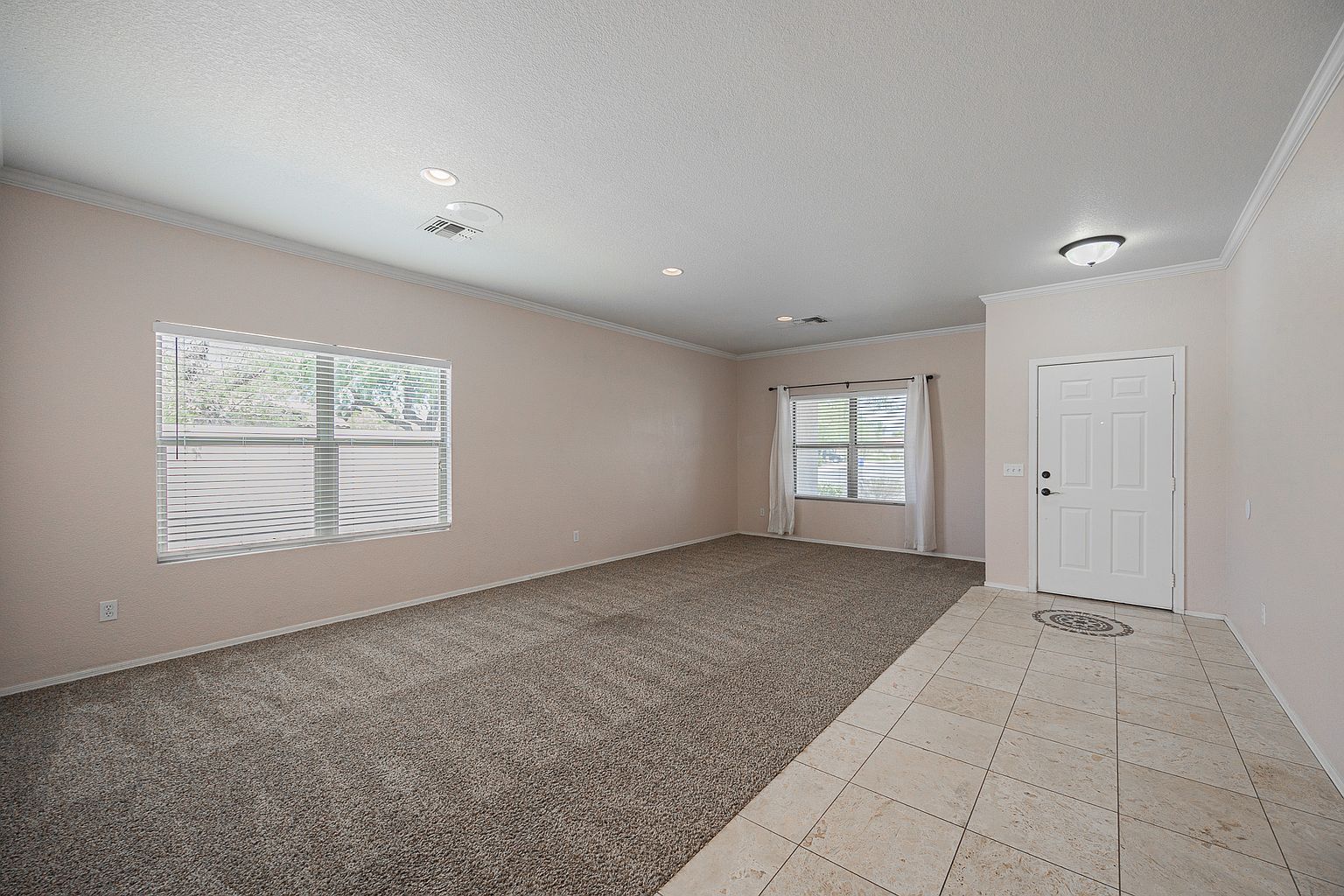 3864 S Emery Cir photo 4