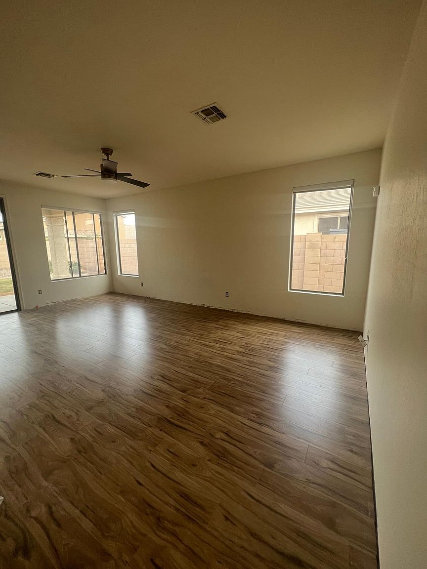 3310 E Hampton Ln photo 5
