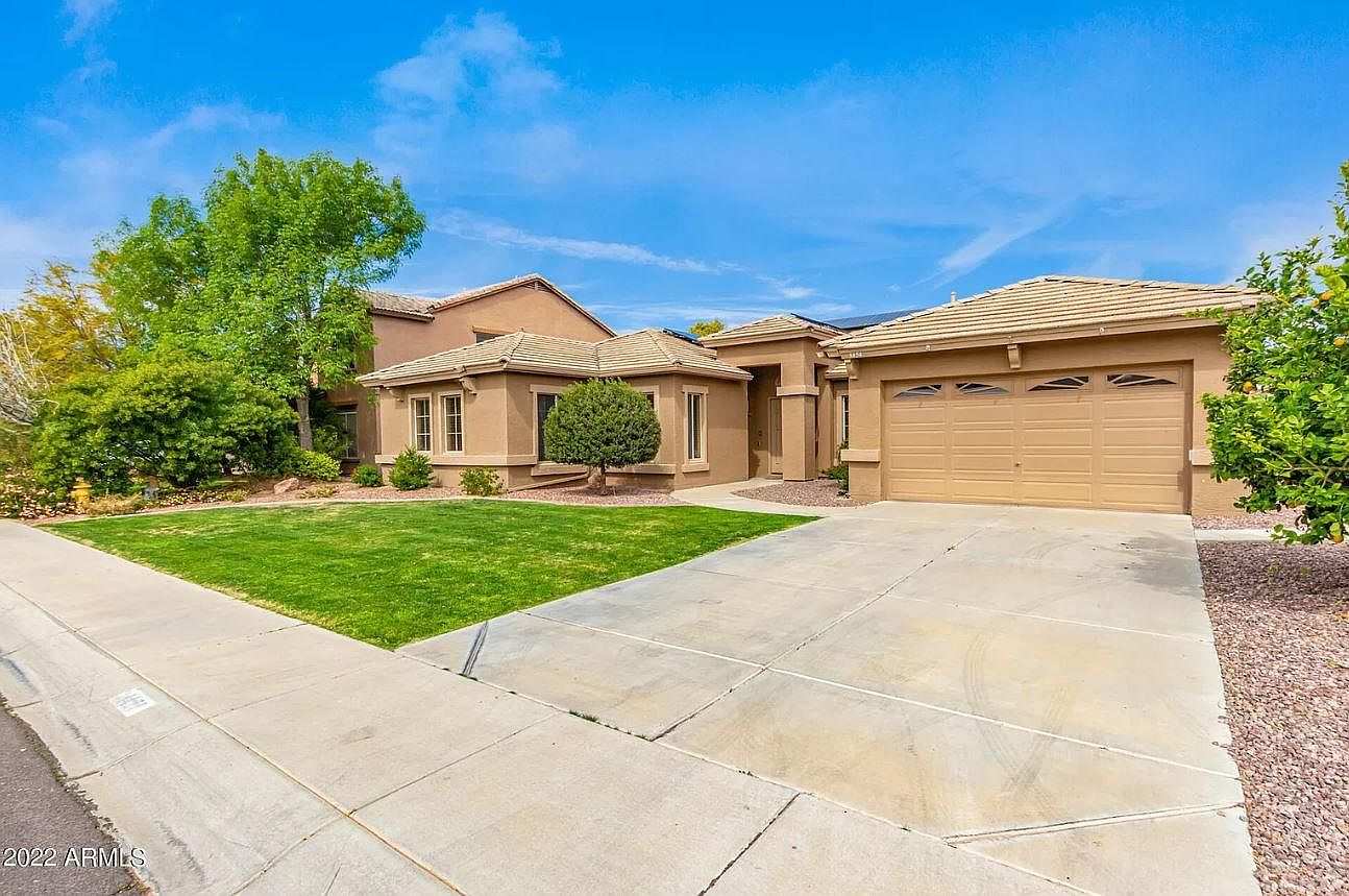 3454 E Rosa Ln