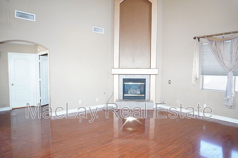4765 S Joshua Tree Ln photo 4