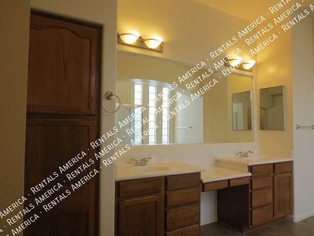 3809 E Fruitvale Ave photo 5