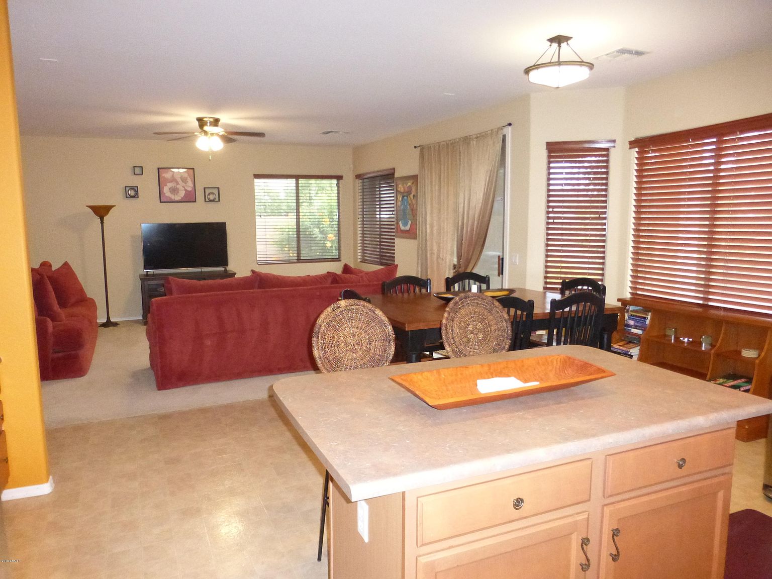 1042 N Moccasin Trl photo 4