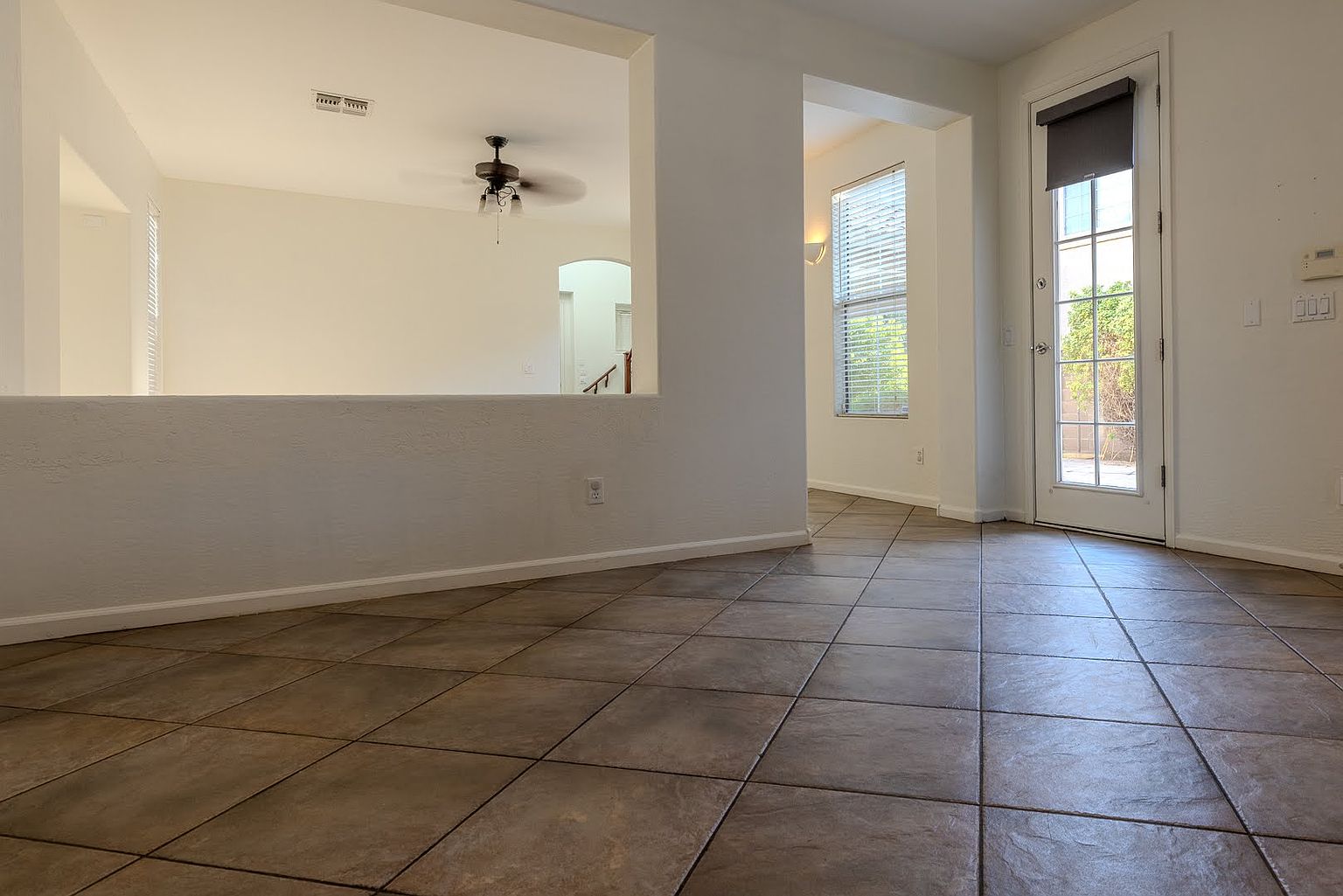 2051 E Carla Vista Dr photo 3