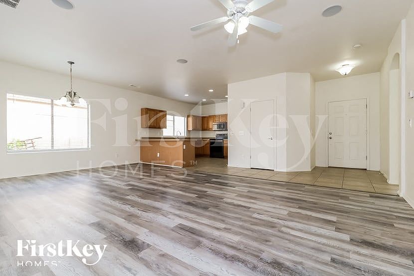 16860 W Cottonwood St photo 5