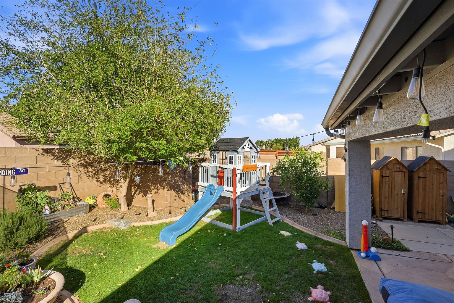 15276 W Watson Ln photo 2