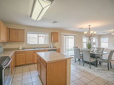 17036 W Central St photo 2