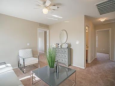 17036 W Central St photo 4