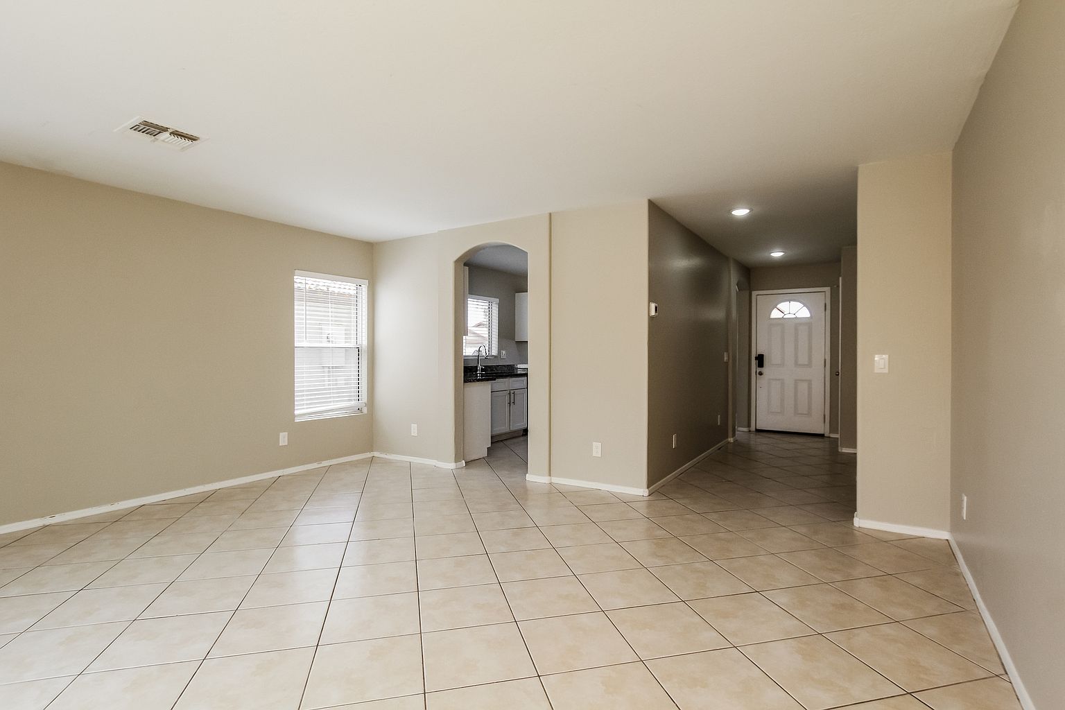 12610 W Myer Ln photo 3