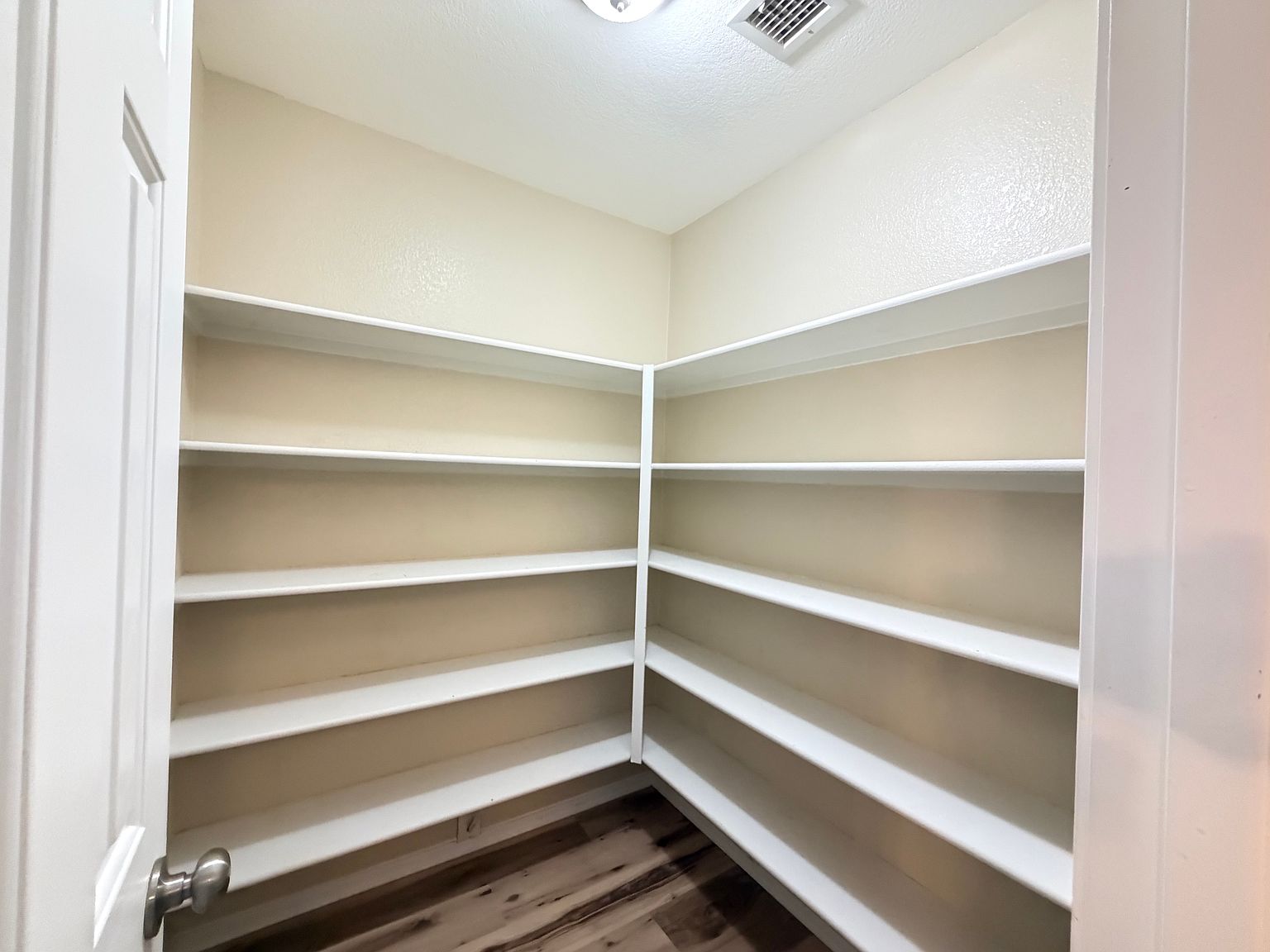 652 W Kingman Loop photo 5