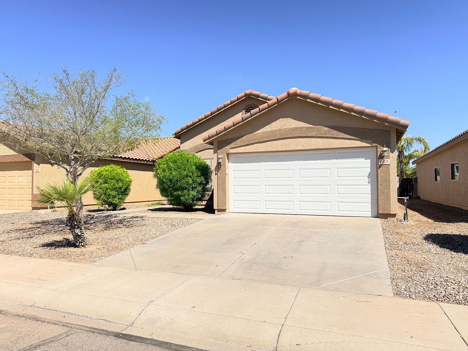 652 W Kingman Loop photo 2