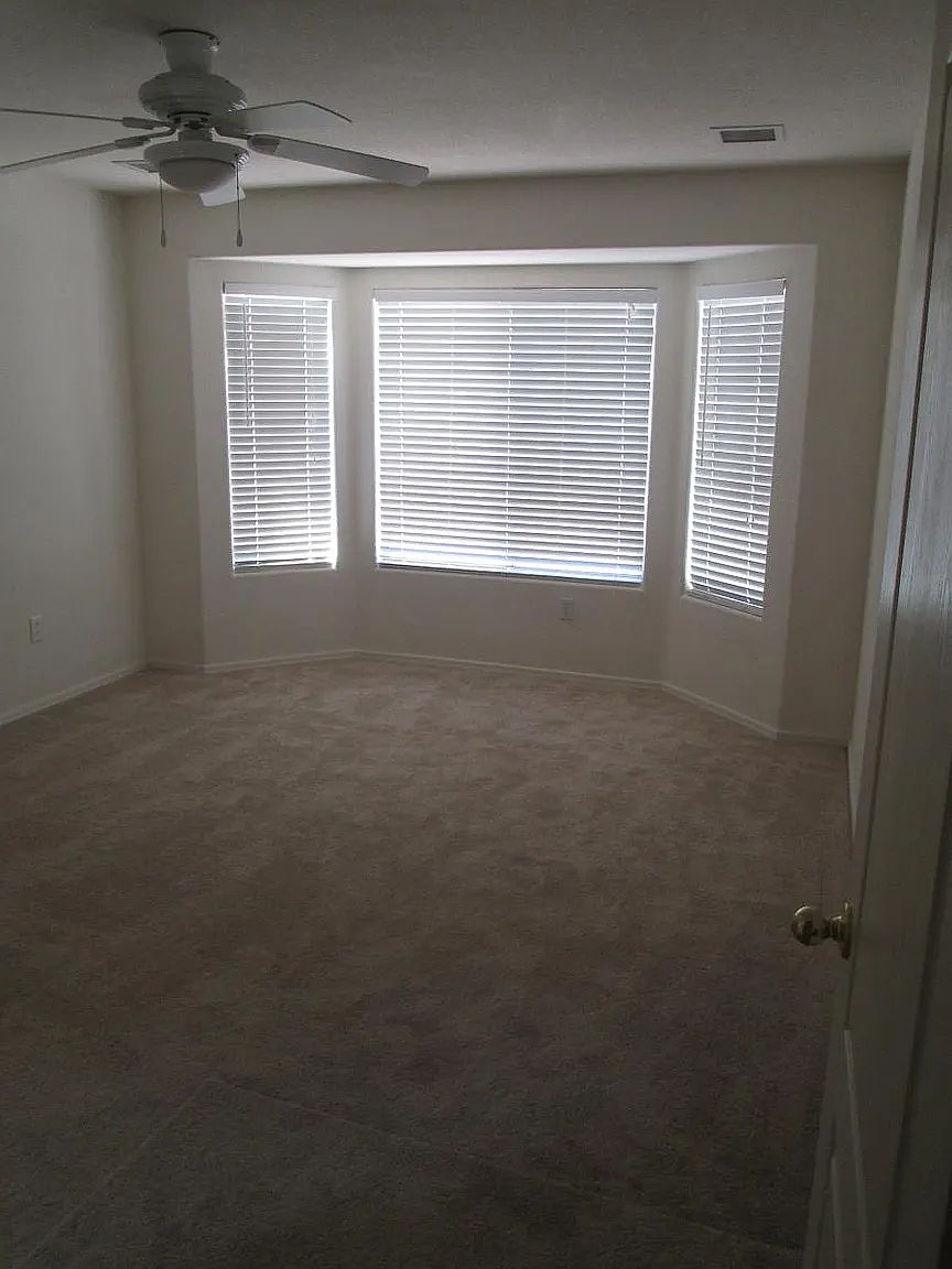 1370 E Cactus Bloom Way photo 2