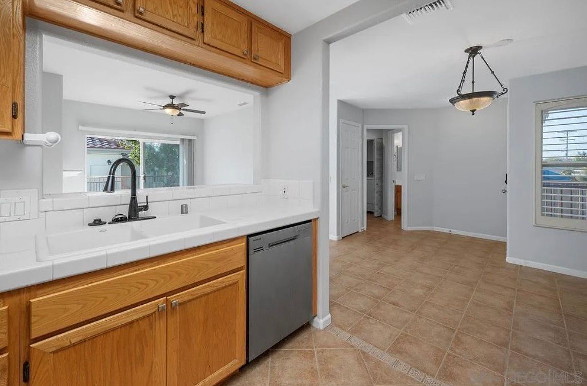 555 Lands End Way photo 3