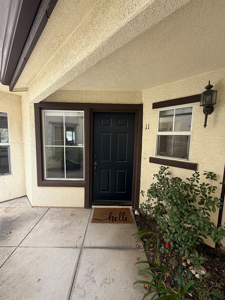 5005 Codorniz Way photo 3