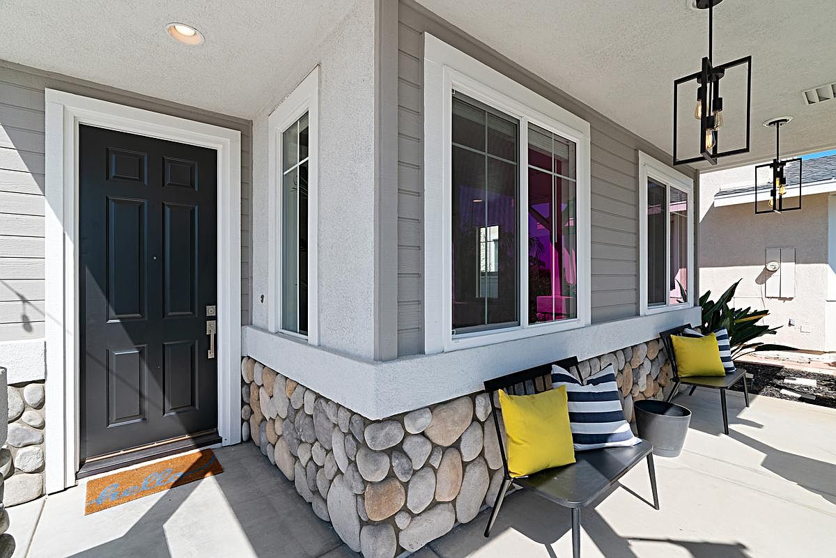 6945 Catamaran Dr photo 4