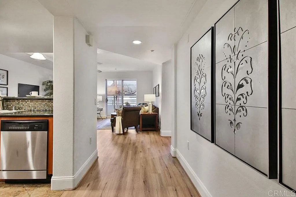 1501 India St photo 4