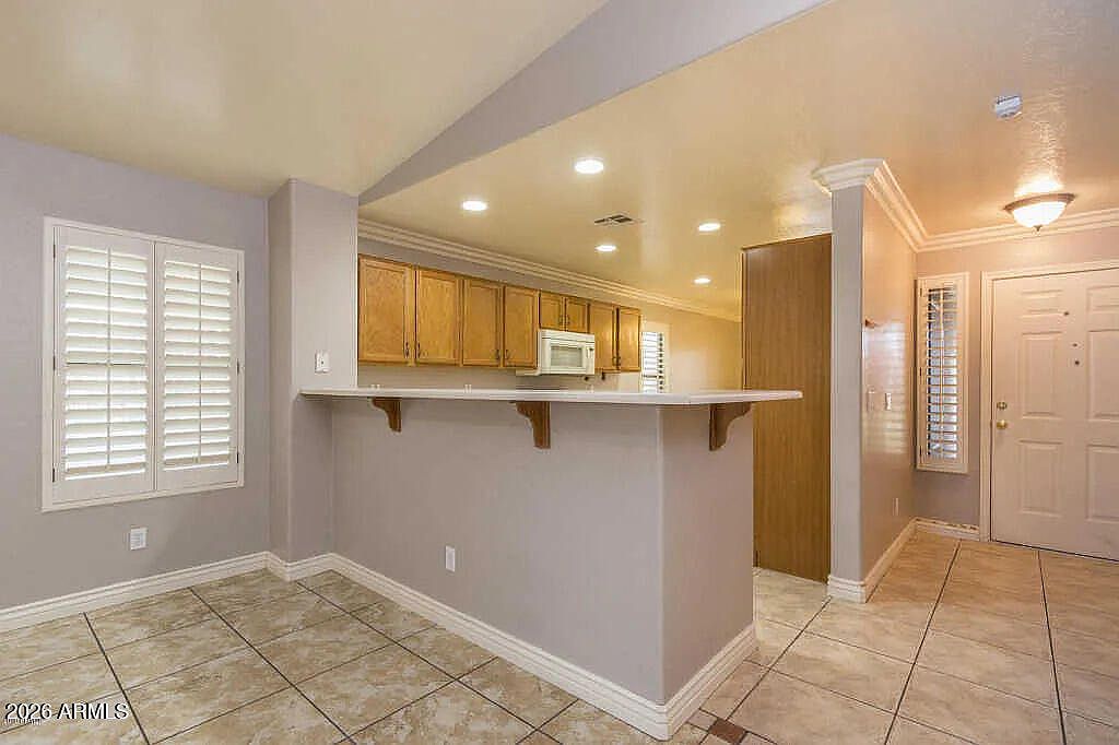 8319 W Whyman Ave photo 5