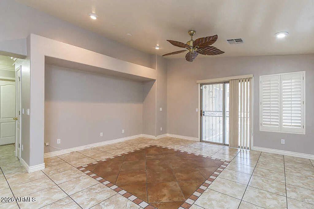8319 W Whyman Ave photo 3