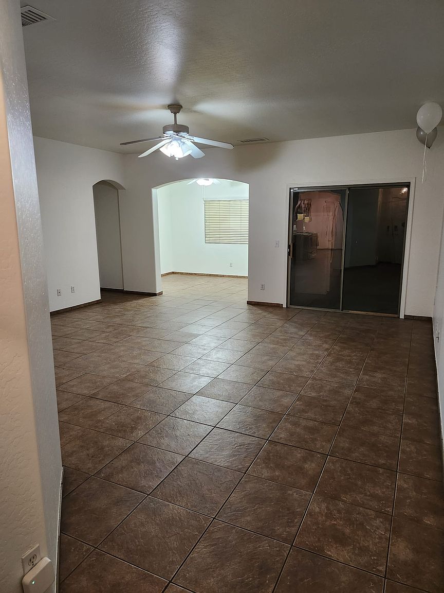 12410 N 130th Ln photo 4