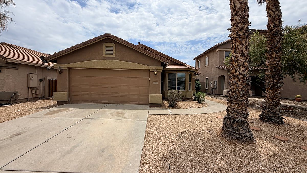 12941 W Bloomfield Rd El Mirage, AZ 85335 photo 2
