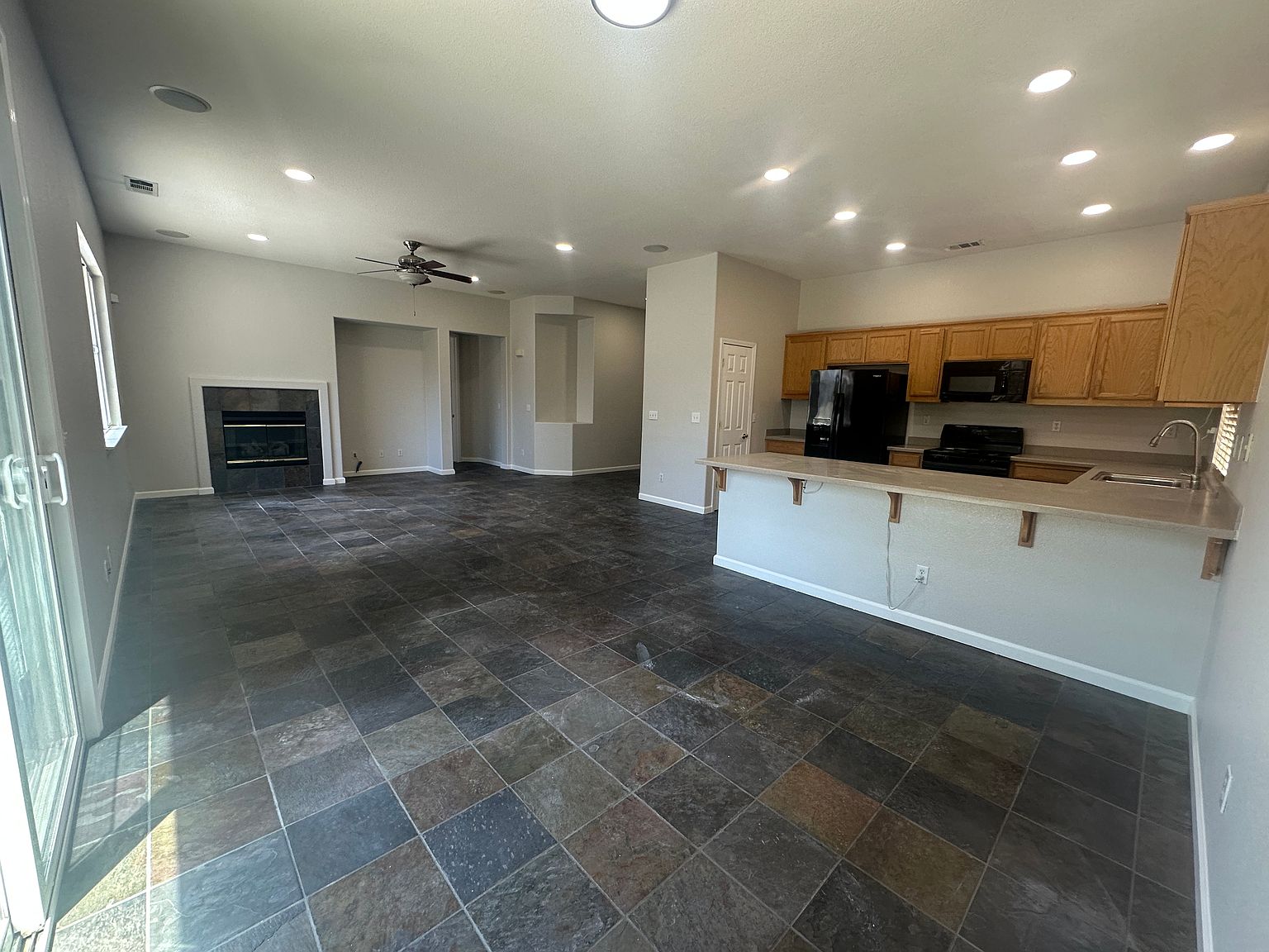 270 Wisteria Ln photo 3