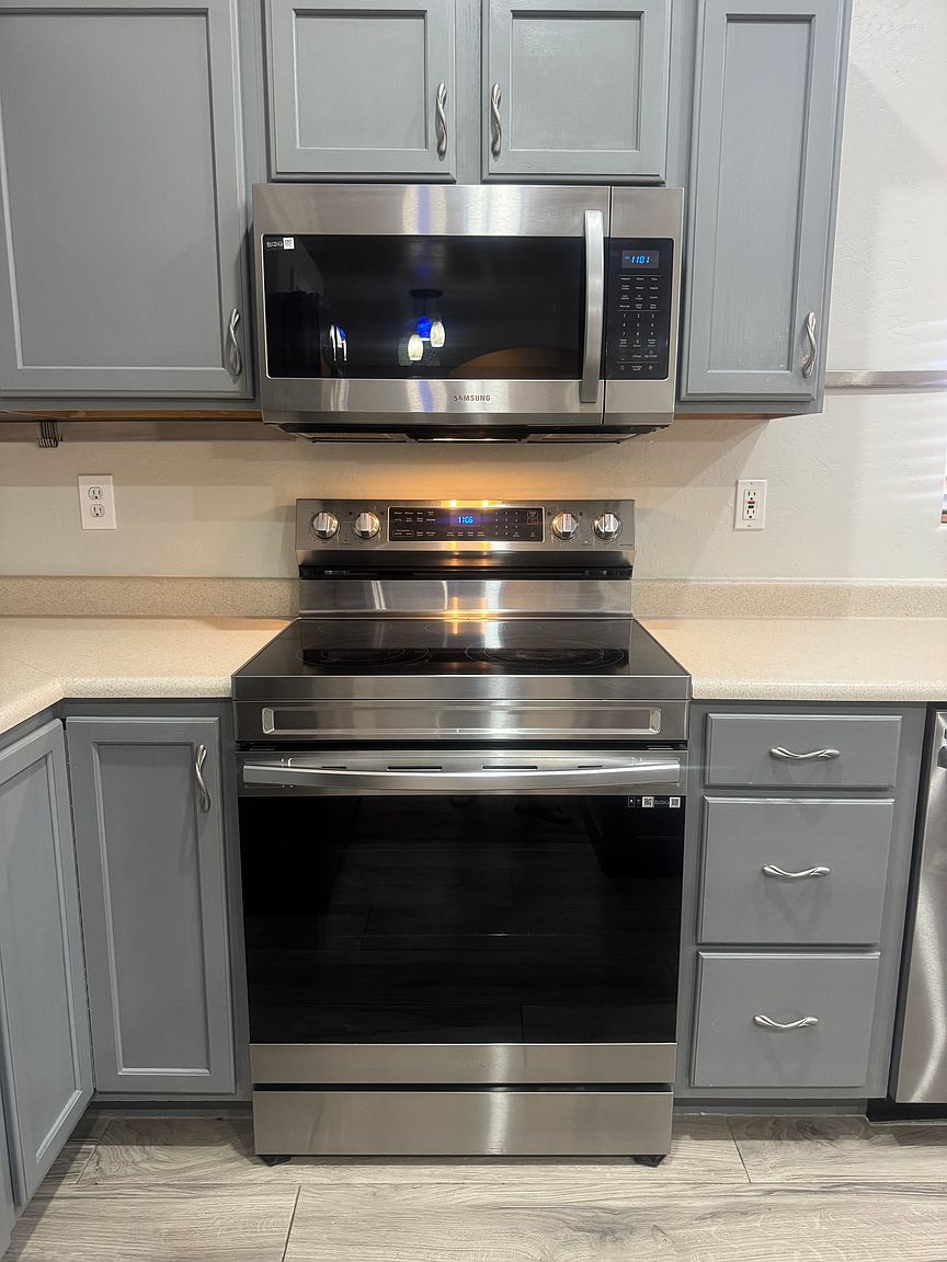 8421 W Mohave St photo 3