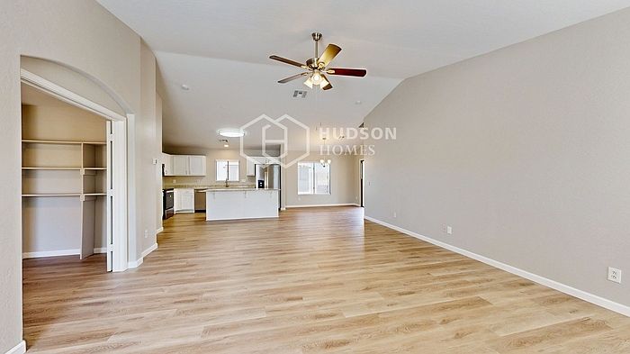 12834 W Sweetwater Ave photo 4