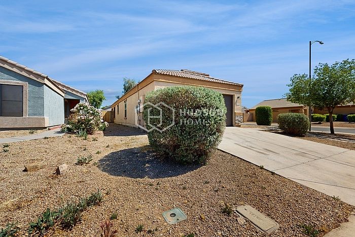 12834 W Sweetwater Ave photo 3