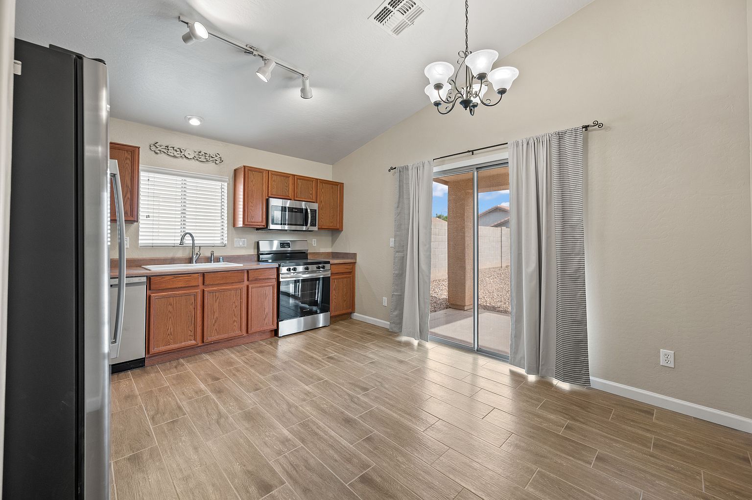 12829 N 127th Ln photo 4