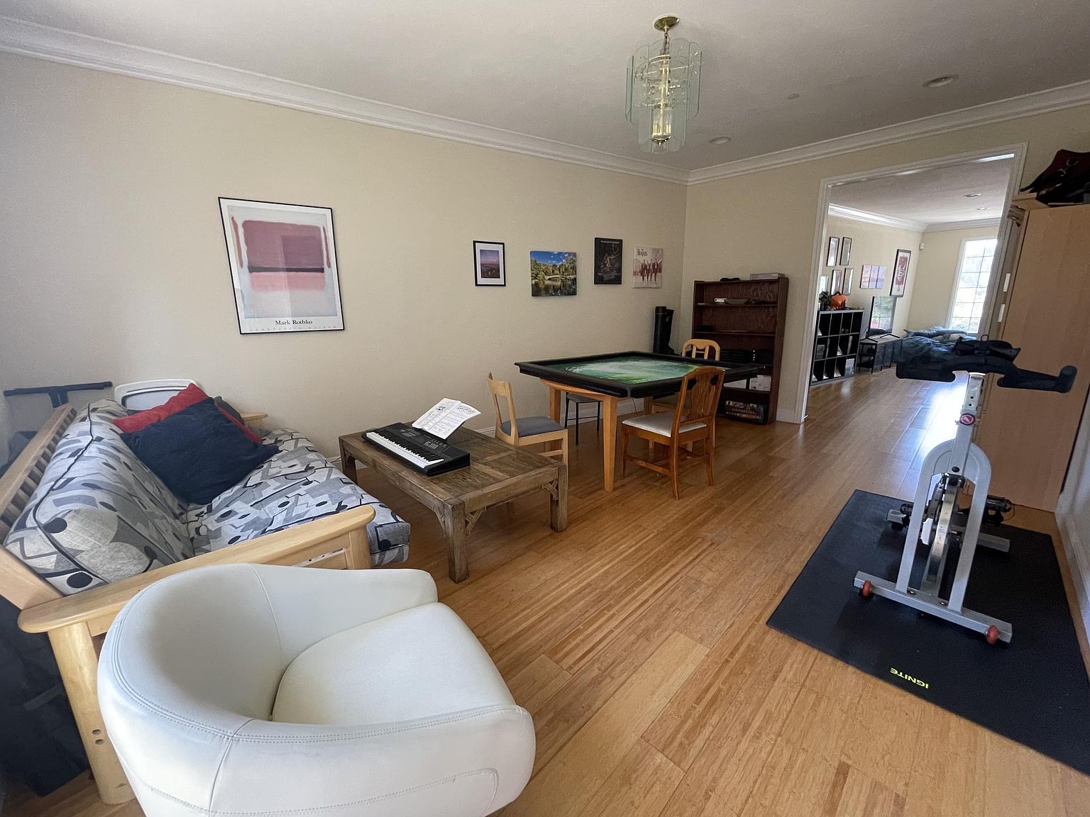 428 Wellington Ave photo 3