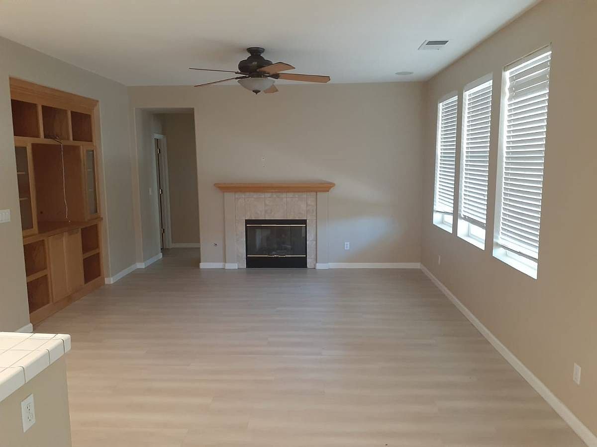 2998 Jackson Ave photo 4