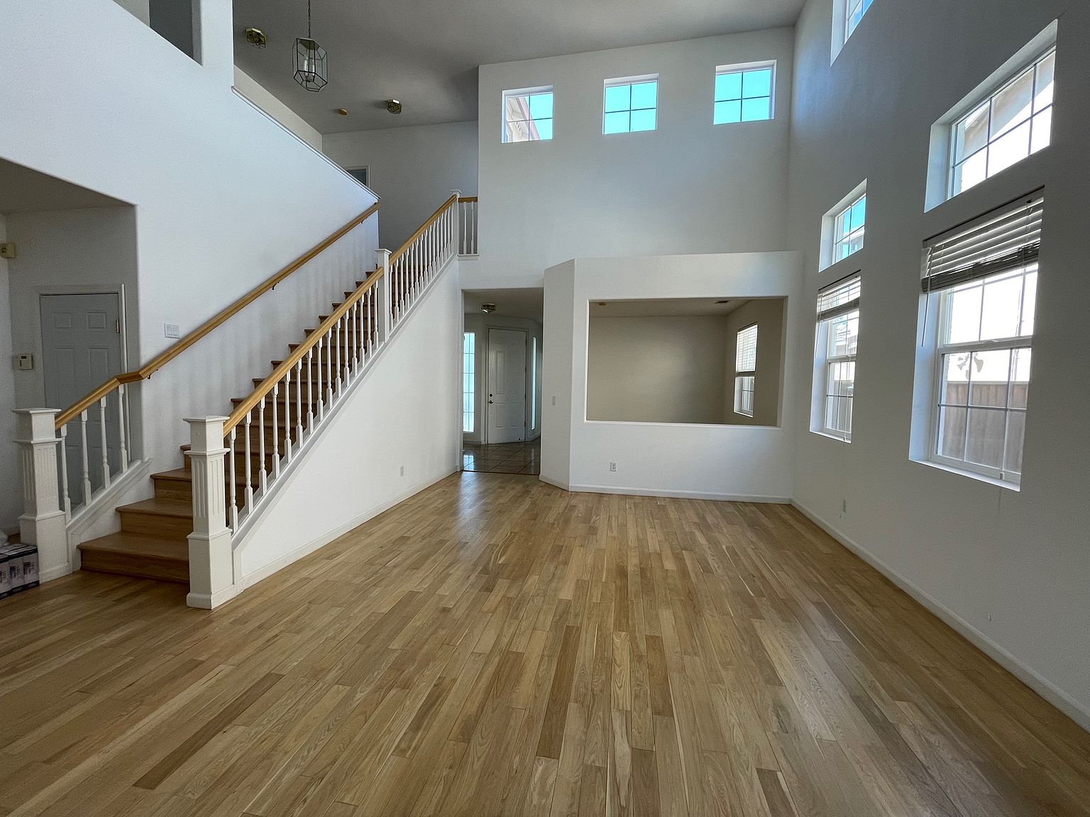 5482 Benttree Way photo 2