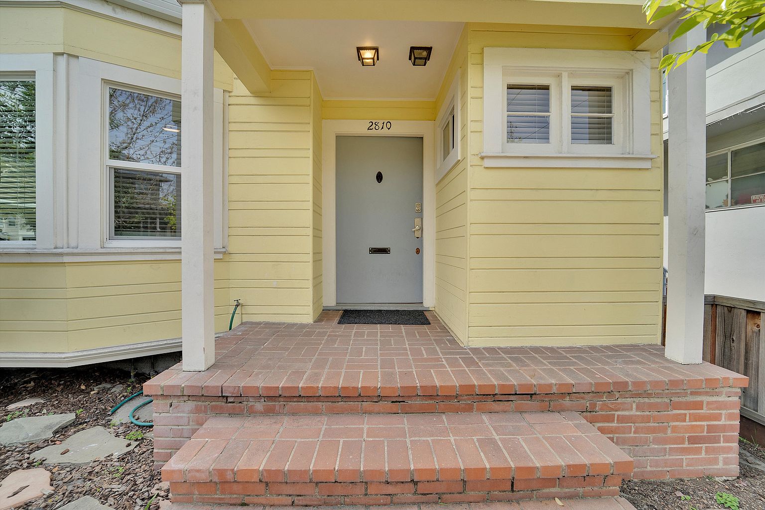 2810 Martin Luther King Jr Way photo 3