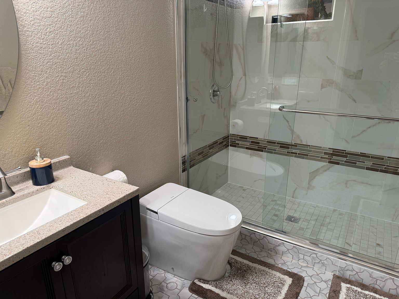 1533 Whispering Oaks Way photo 3
