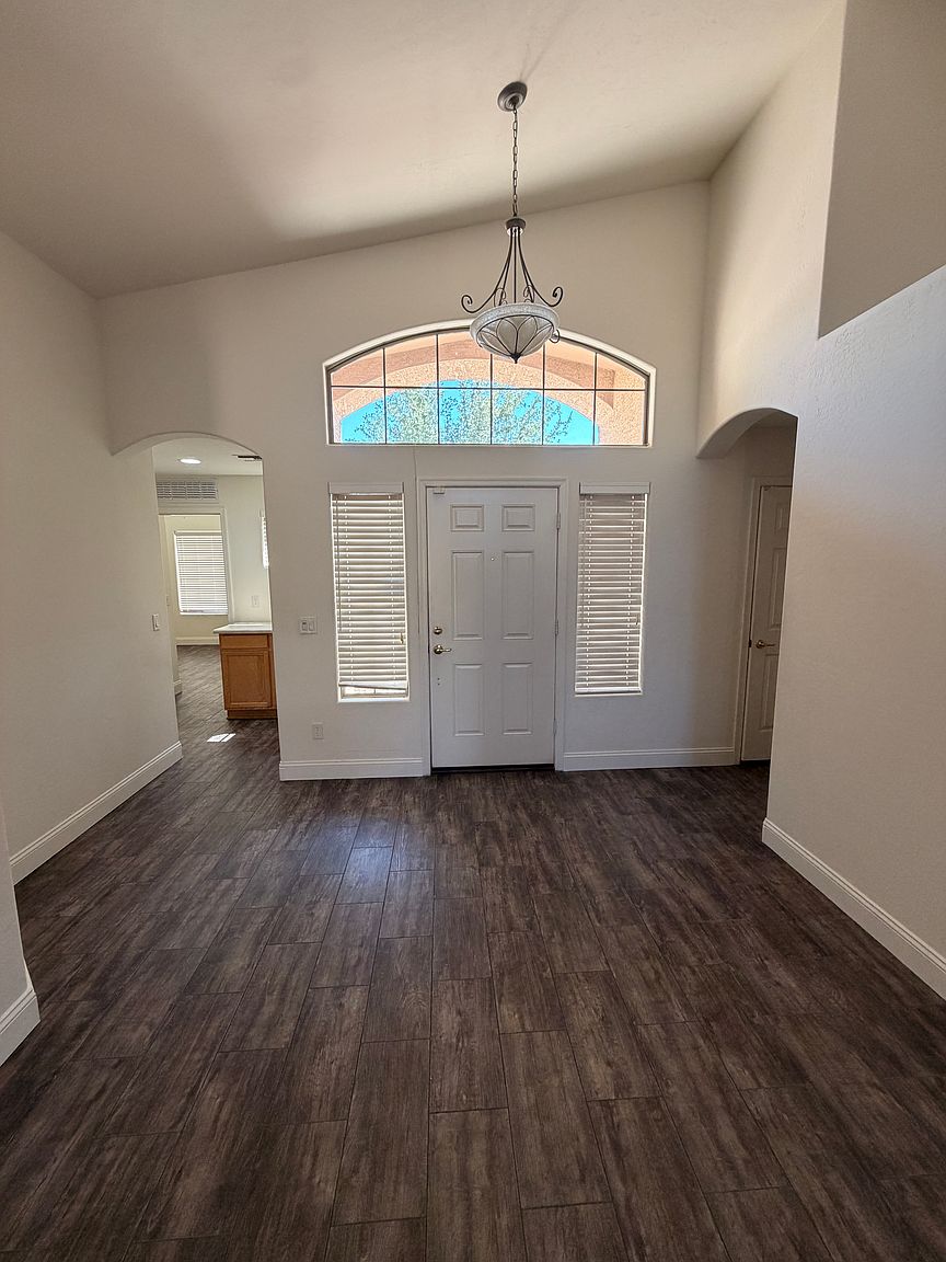 12826 W Windrose Dr photo 5