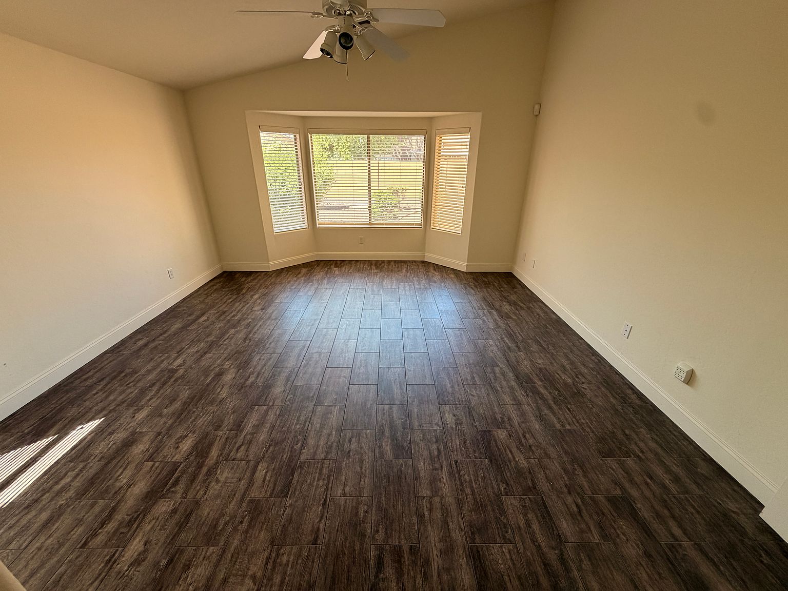 12826 W Windrose Dr photo 3
