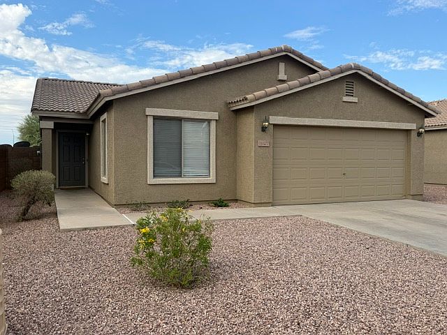 Single Story 3 Bedroom 2 Bath Home In Surprise photo 4