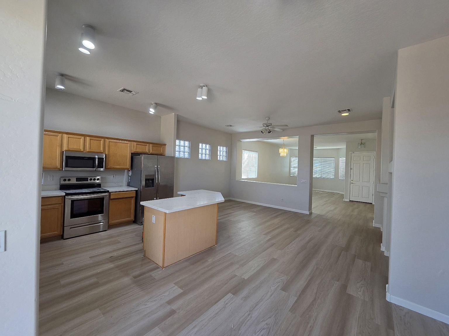 13426 W Jacobson Dr photo 3