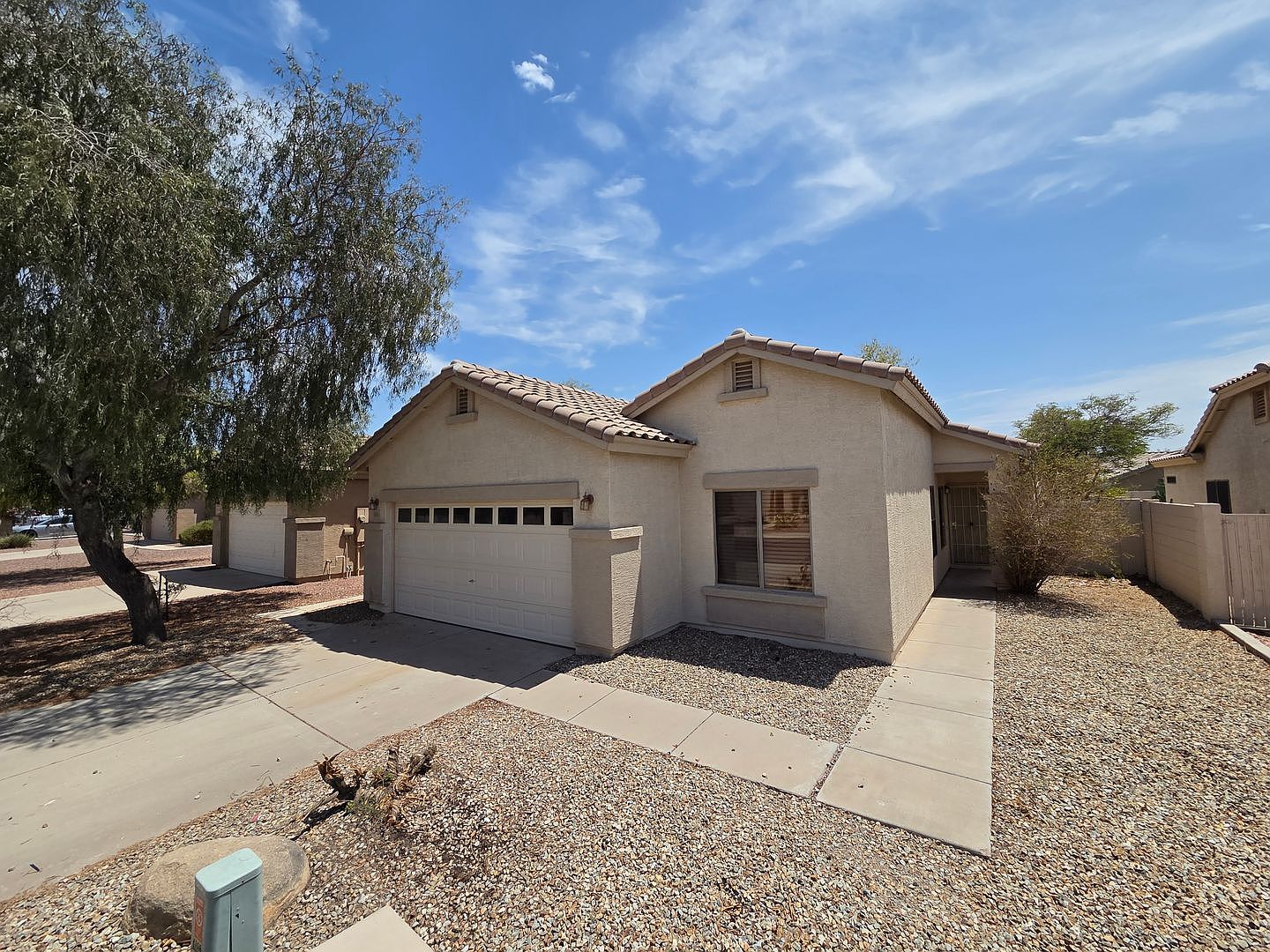 609 W Rio Vista Ln photo 3