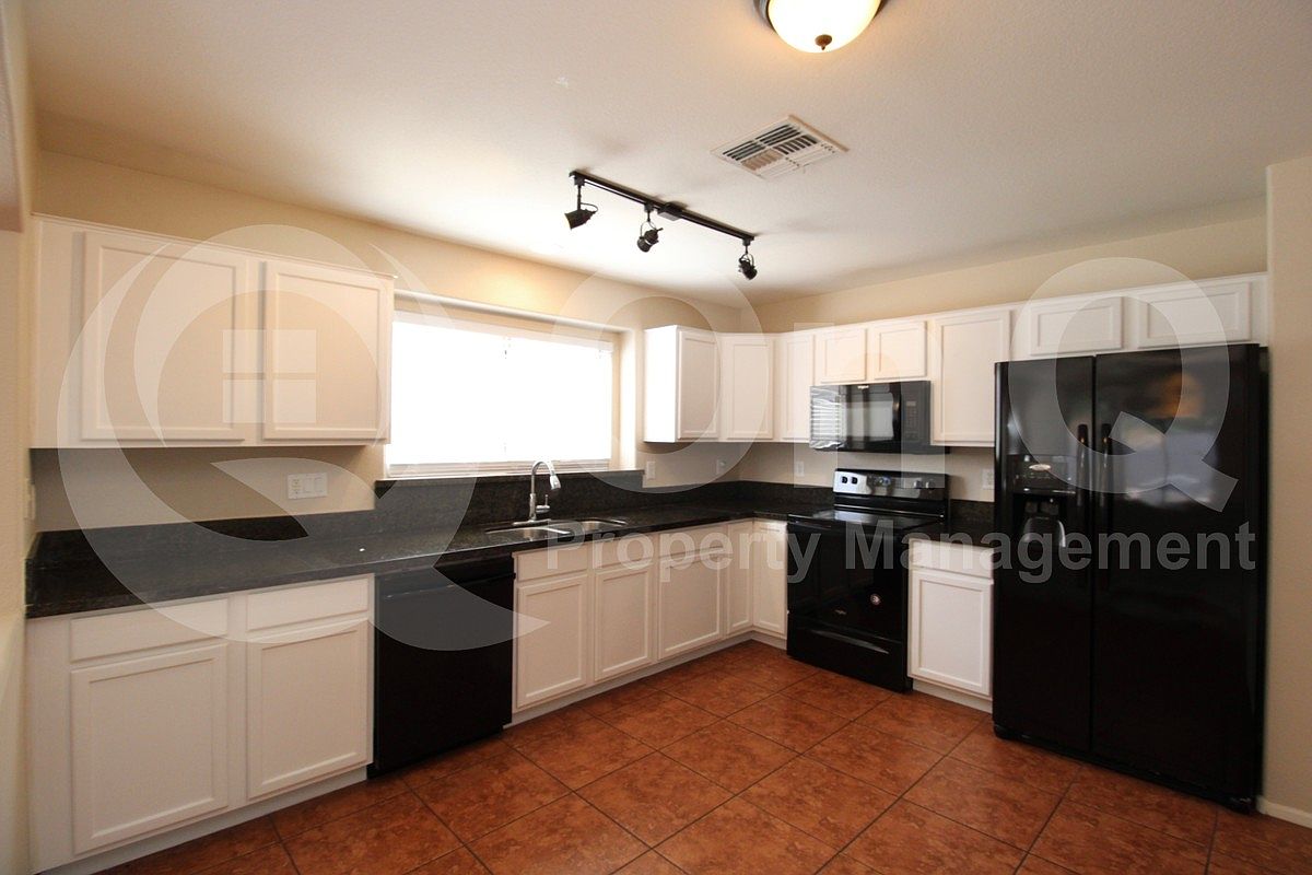 16661 W Belleview St photo 5