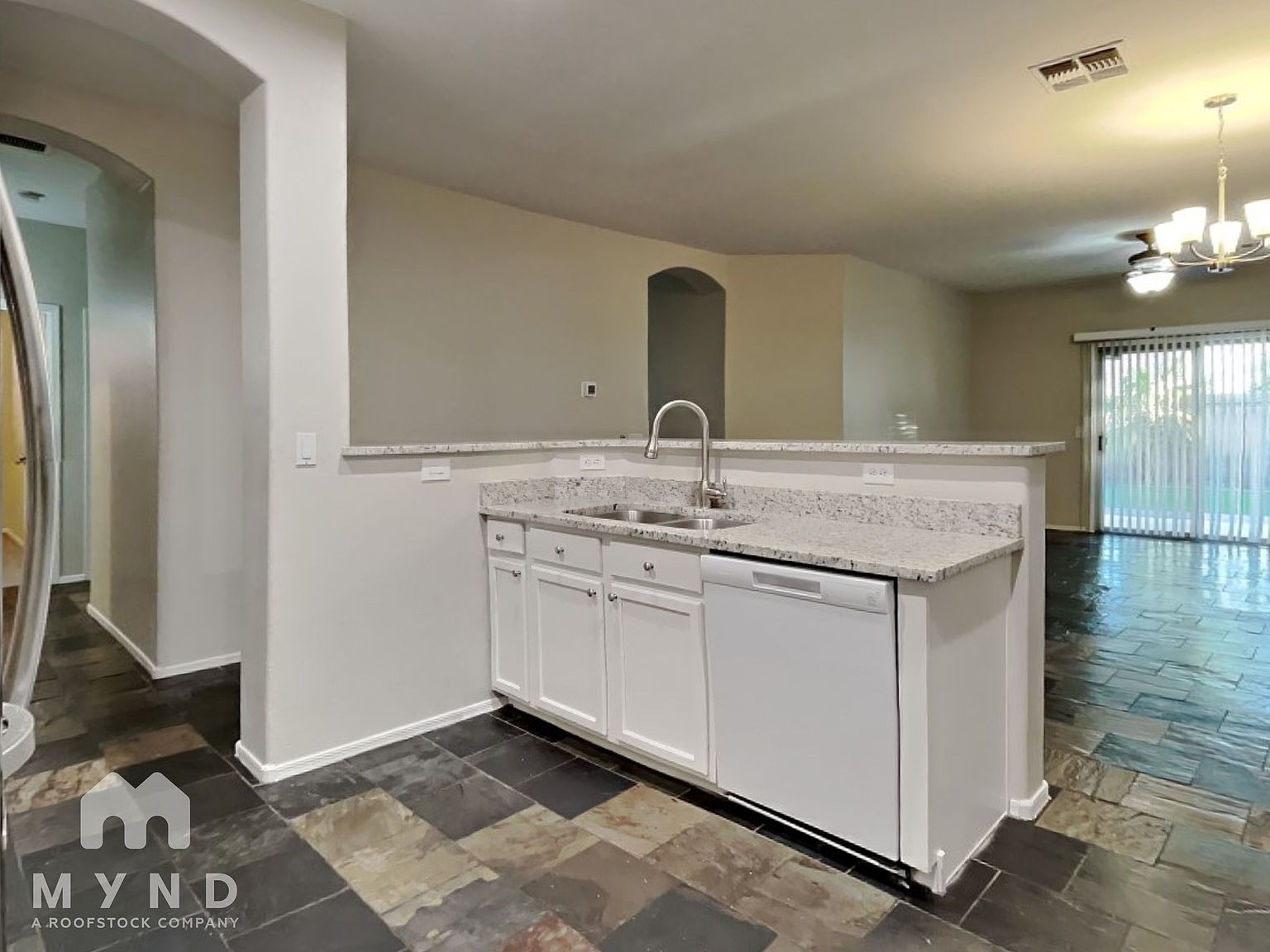 12206 W Lincoln St Avondale, AZ 85323 photo 4