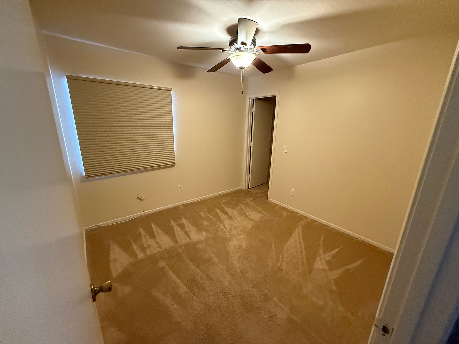 11810 W Sunnyside Dr photo 4