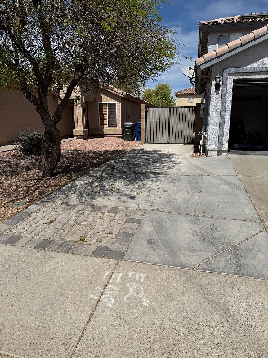 11810 W Sunnyside Dr photo 3