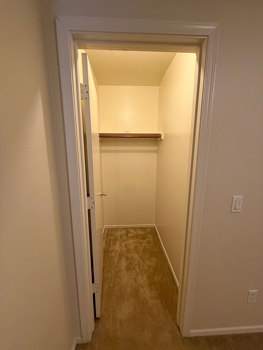 11810 W Sunnyside Dr photo 5