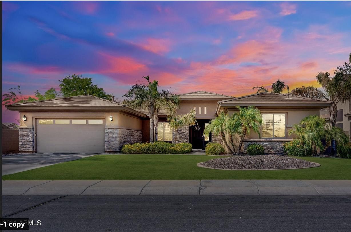 1230 E Canary Dr photo 2