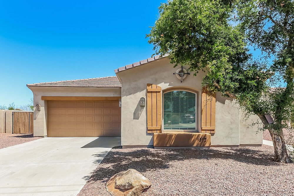 1812 E South Mountain Ave Phoenix, AZ 85042 photo 2